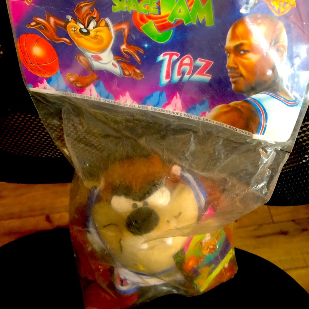 Collectible “SPACE JAM-TAZ” from MCDONALDS TUNE SQUAD COLLECTION.